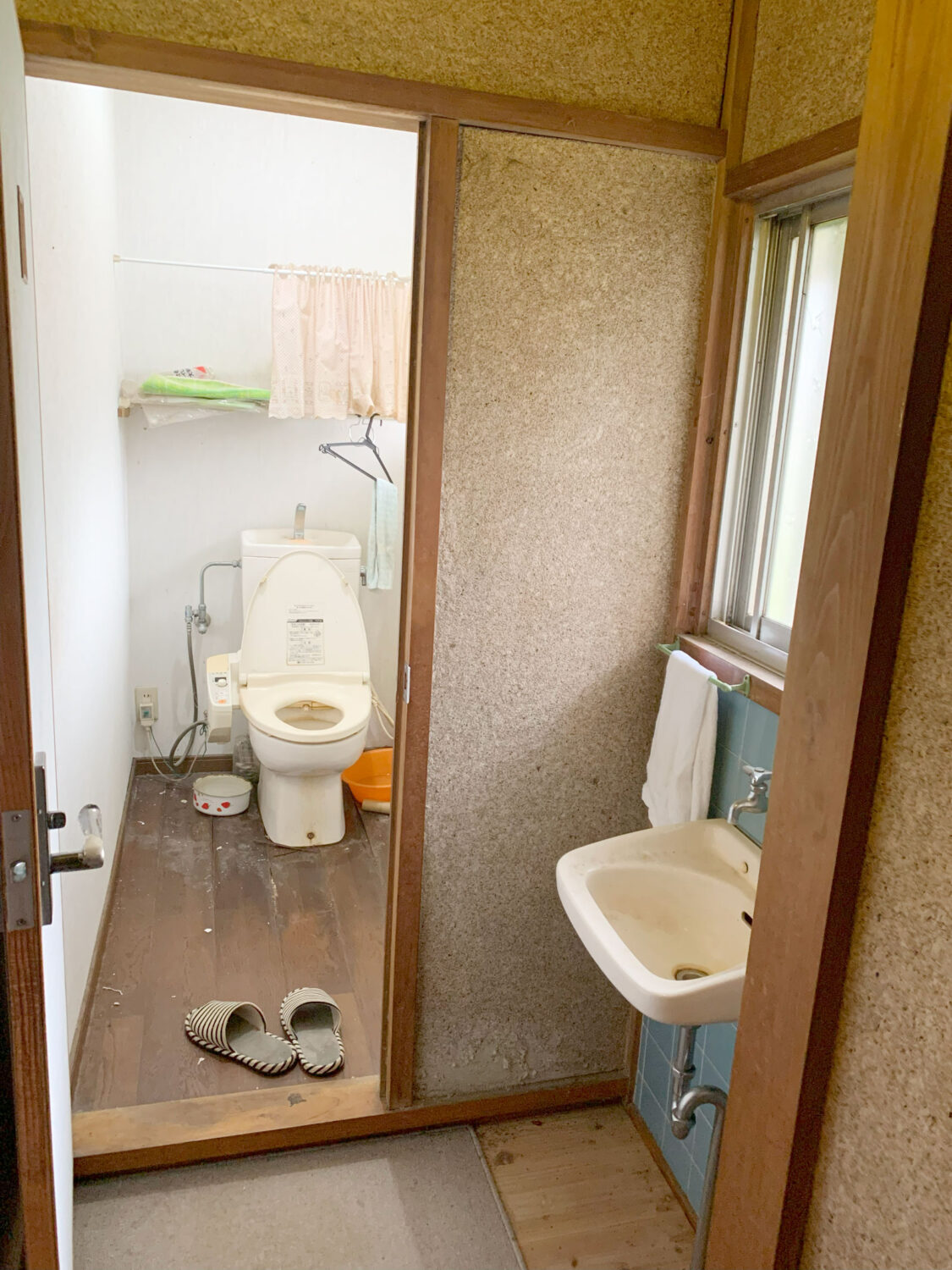 施工前　トイレ全体