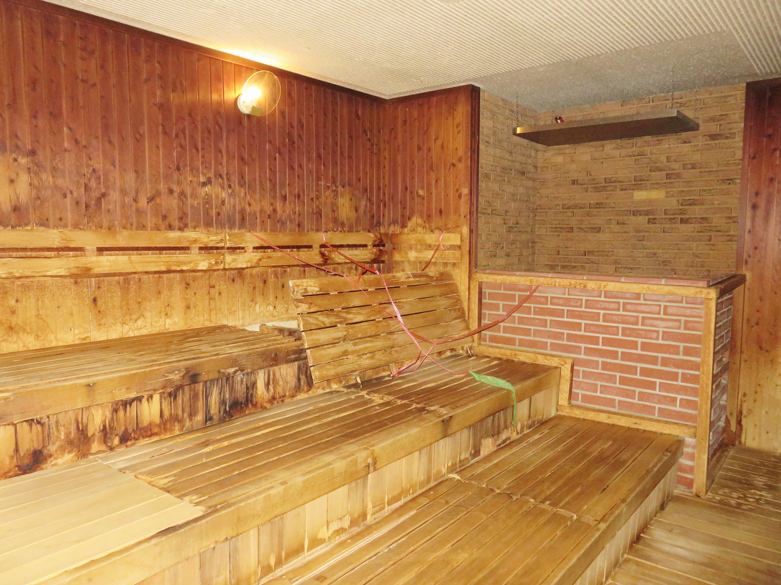 サウナ修繕　施工前
