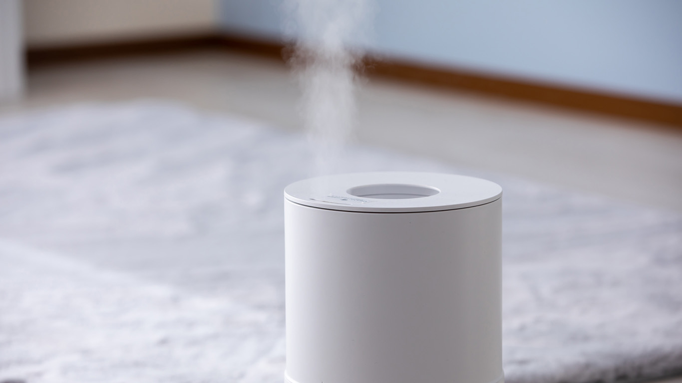 加湿（40～60％）で空中の花粉を床に落とす