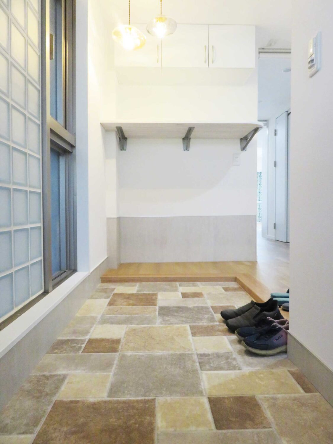 玄関 施工後