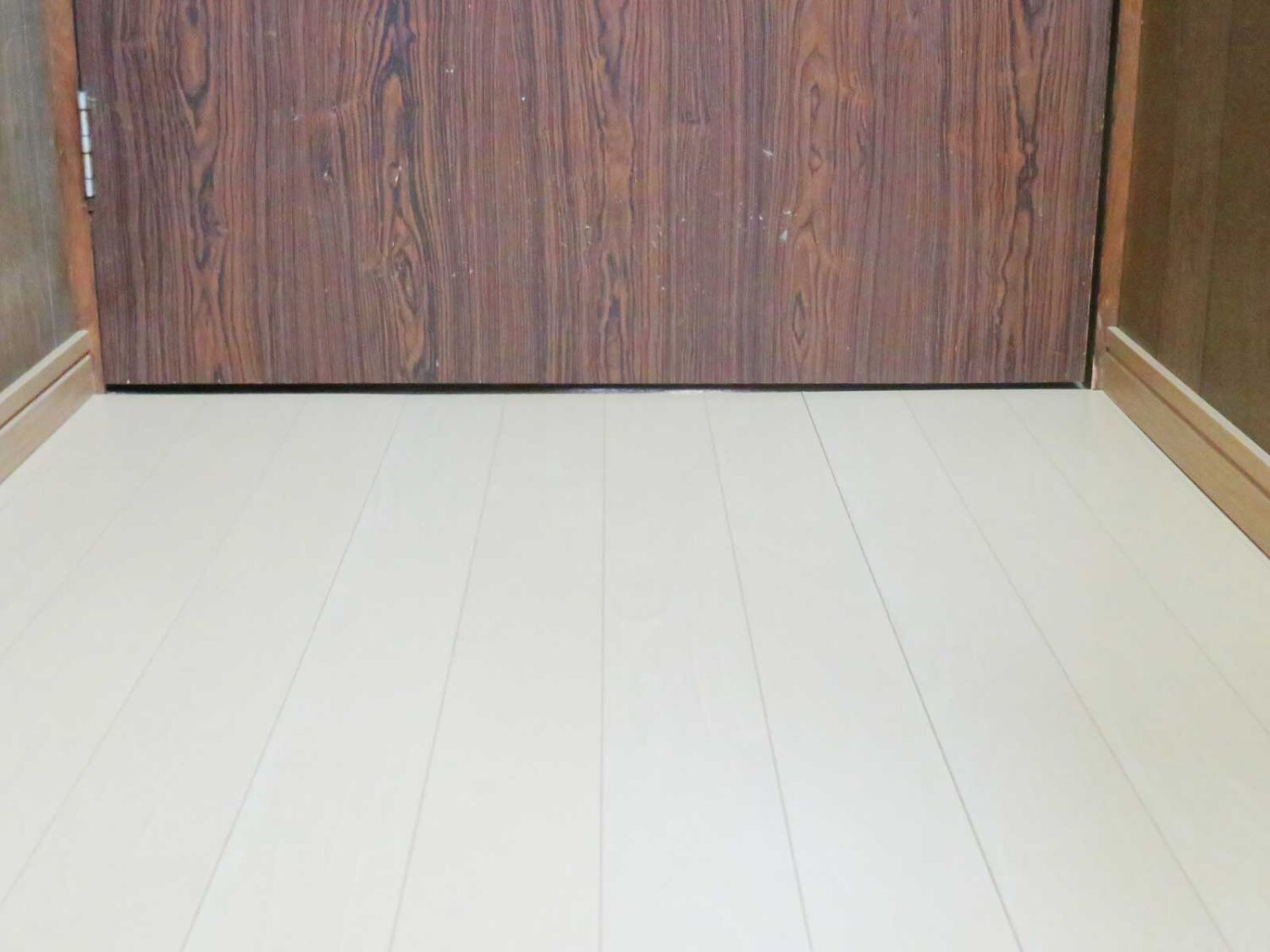 施工後　扉の段差　段差解消